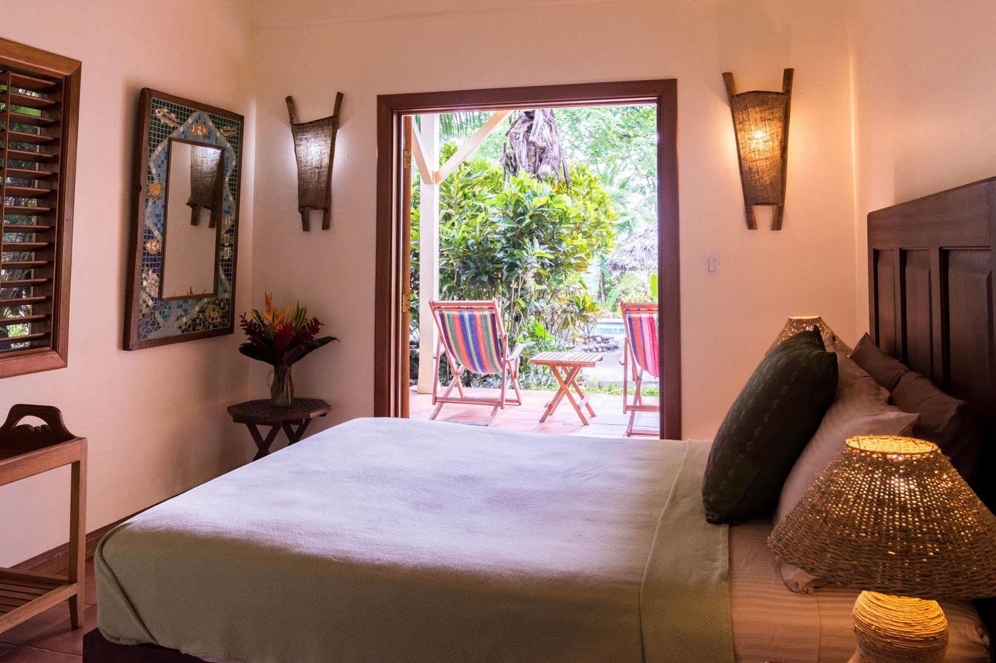 Bluff Beach Retreat Bocas del Toro Buitenkant foto
